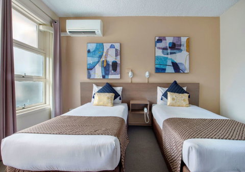 The Metropolitan Spring Hill - Accommodation Resorts 18