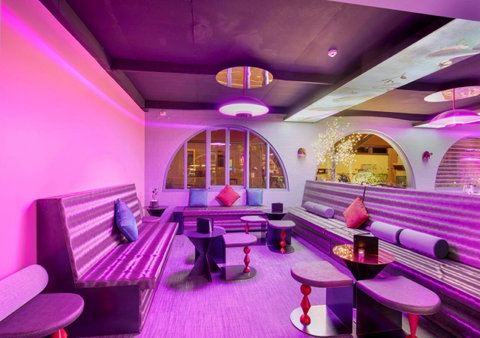 The Metropolitan Spring Hill - Accommodation Resorts 37