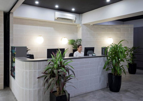 The Metropolitan Spring Hill - Accommodation Resorts 4
