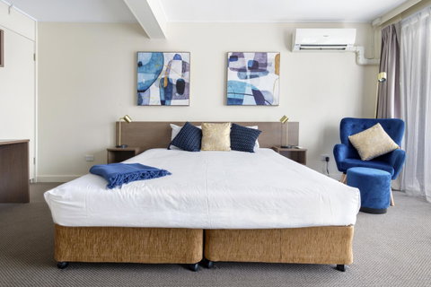 The Metropolitan Spring Hill - Accommodation Resorts 25