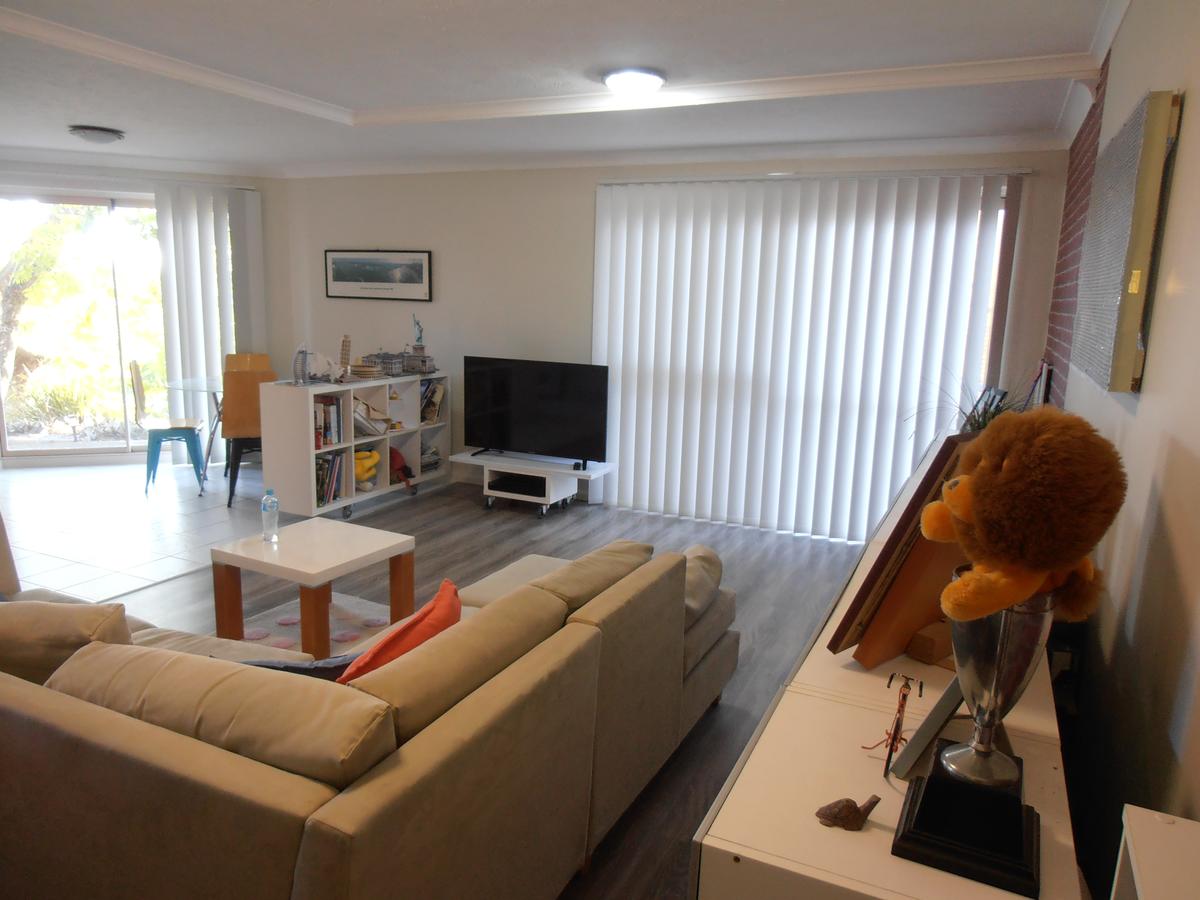 Holland Park West QLD Accommodation Resorts