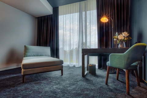 Eatons Hill Hotel - Accommodation Resorts 21