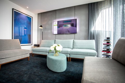 Eatons Hill Hotel - Accommodation Resorts 32