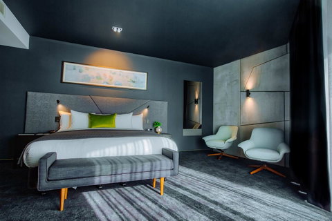 Eatons Hill Hotel - Accommodation Resorts 19