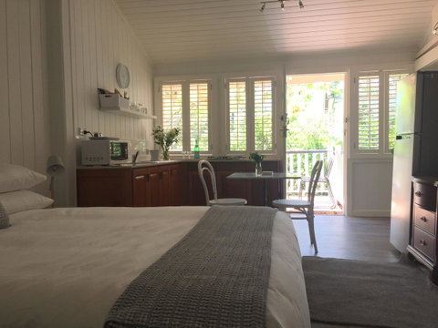 Halcyon On Bardon - Accommodation Resorts 1