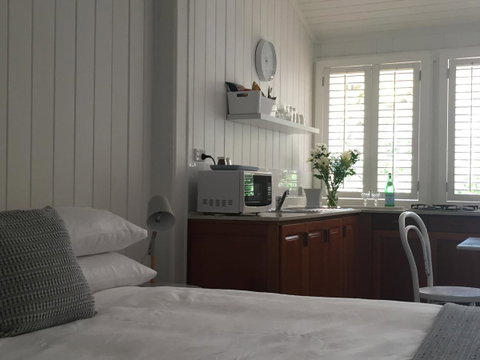 Halcyon On Bardon - Accommodation Resorts 8