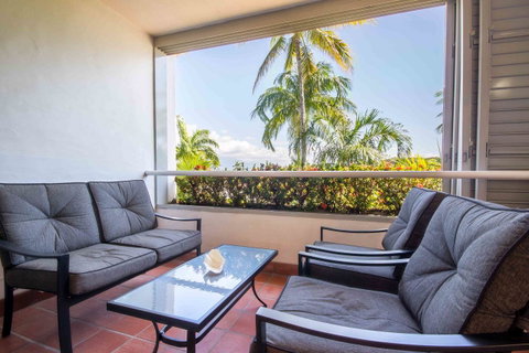 Club Tropical Resort - Official Onsite Reception & Check In - Accommodation Resorts 24