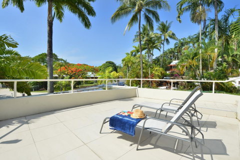 Club Tropical Resort - Official Onsite Reception & Check In - Accommodation Resorts 9