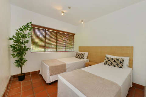 Club Tropical Resort - Official Onsite Reception & Check In - Accommodation Resorts 42
