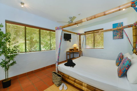 Club Tropical Resort - Official Onsite Reception & Check In - Accommodation Resorts 41