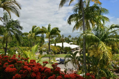 Club Tropical Resort - Official Onsite Reception & Check In - Accommodation Resorts 35
