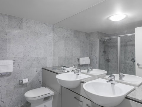 Oaks Brisbane Casino Tower Suites - Accommodation Resorts 5