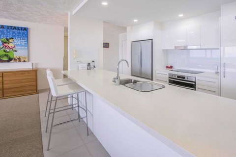 84 The Spit Holiday Apartments - Accommodation Resorts 14