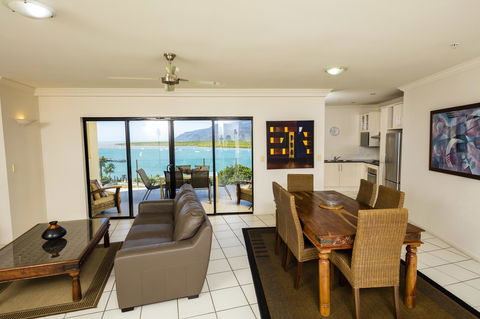 Jack And Newell Holiday Apartments - Accommodation Resorts 35