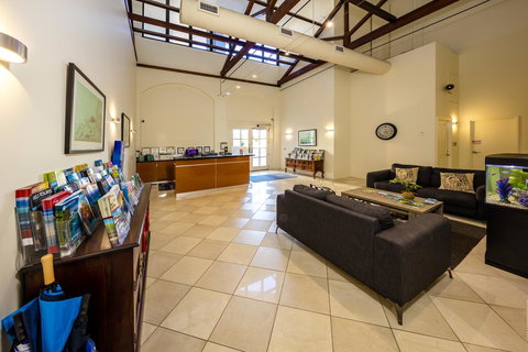 Jack And Newell Holiday Apartments - Accommodation Resorts 18