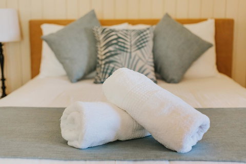 Apple Blossom Cottages - Accommodation Resorts 12