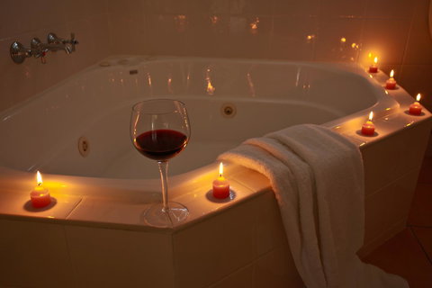 Apple Blossom Cottages - Accommodation Resorts 13