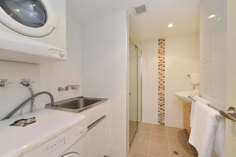 Tropical Reef Apartments - Accommodation Resorts 10
