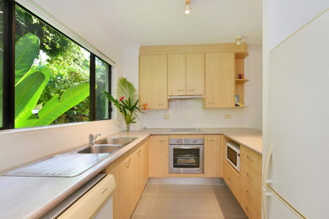 Tropical Reef Apartments - Accommodation Resorts 30