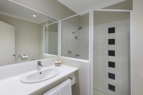 Mercure Brisbane Garden City - Accommodation Resorts 11
