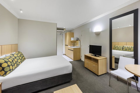 Mercure Brisbane Garden City - Accommodation Resorts 26
