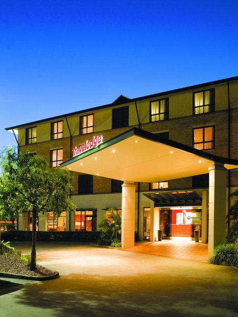 Mercure Brisbane Garden City - Accommodation Resorts 0