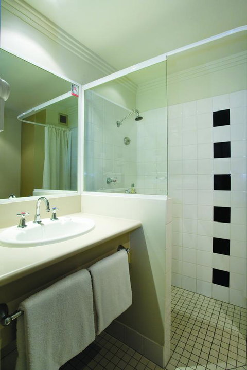 Mercure Brisbane Garden City - Accommodation Resorts 32