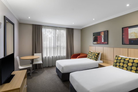 Mercure Brisbane Garden City - Accommodation Resorts 4