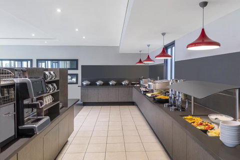 Mercure Brisbane Garden City - Accommodation Resorts 33