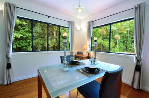 Misty Mountains Rainforest Retreat - Accommodation Resorts 11