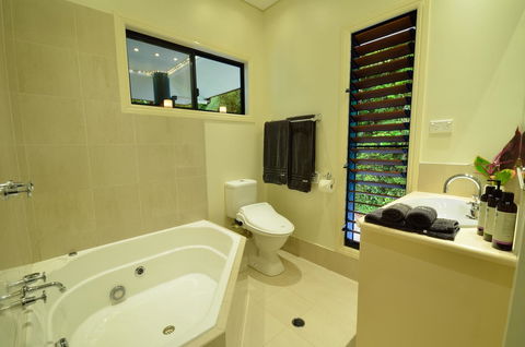 Misty Mountains Rainforest Retreat - Accommodation Resorts 12