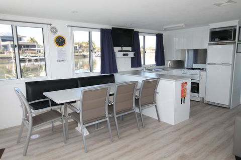 Coomera Houseboats - Accommodation Resorts 16