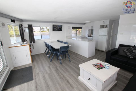 Coomera Houseboats - Accommodation Resorts 8