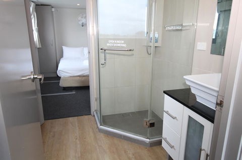 Coomera Houseboats - Accommodation Resorts 23