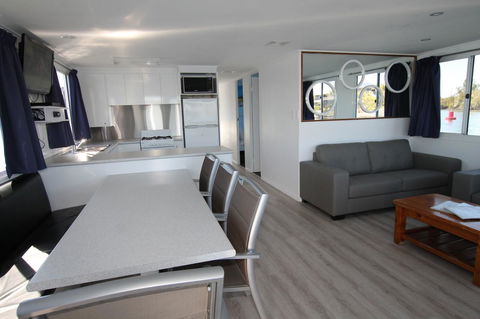 Coomera Houseboats - Accommodation Resorts 15