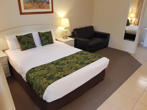 The Palms Motel - Accommodation Resorts 7