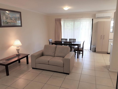 The Palms Motel - Accommodation Resorts 10