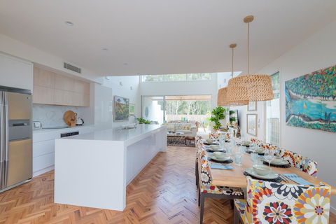 Noosa Villas - Accommodation Resorts 11