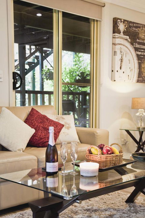 Shasta Place - Accommodation Resorts 14