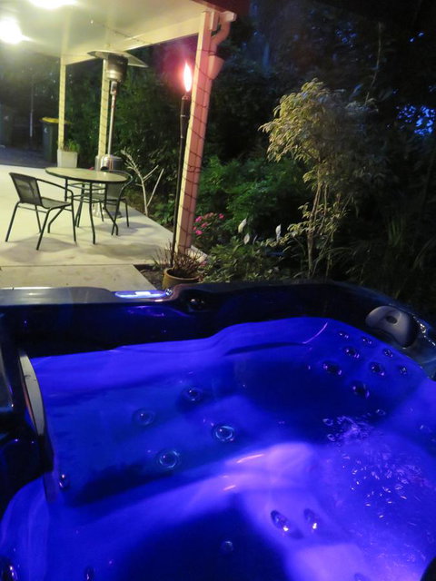 Shasta Place - Accommodation Resorts 7