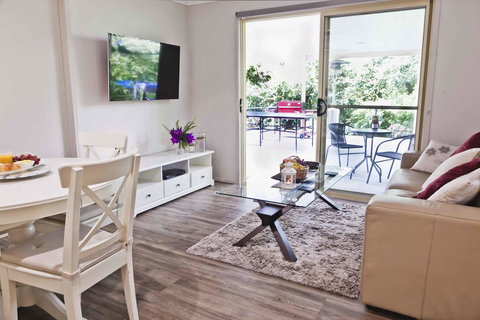 Shasta Place - Accommodation Resorts 17