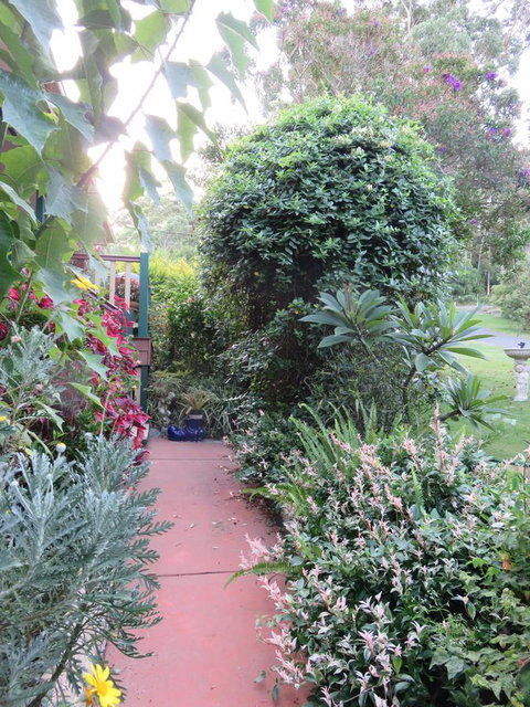 Shasta Place - Accommodation Resorts 5