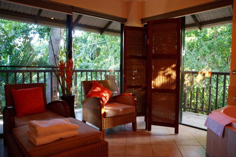 Hibiscus Resort & Spa - Official Onsite Reception & Check In - Accommodation Resorts 13