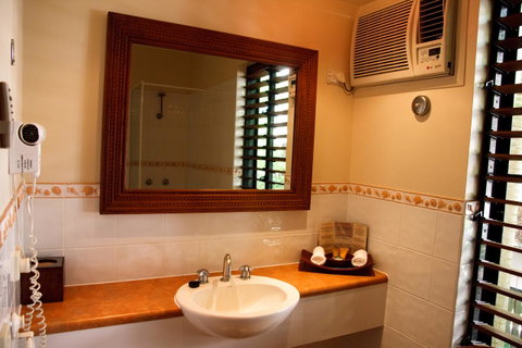 Hibiscus Resort & Spa - Official Onsite Reception & Check In - Accommodation Resorts 32