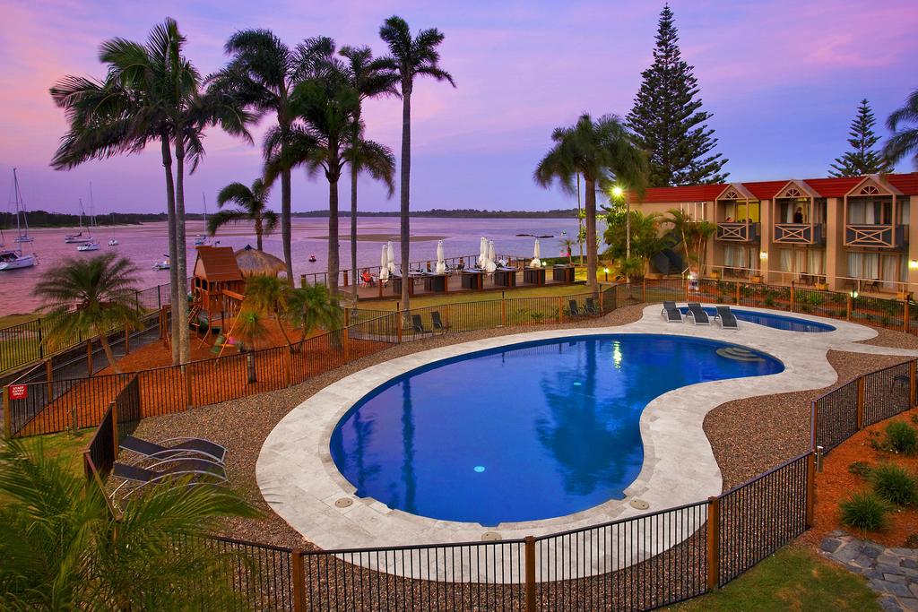 Lighthouse Beach ACT Accommodation Resorts