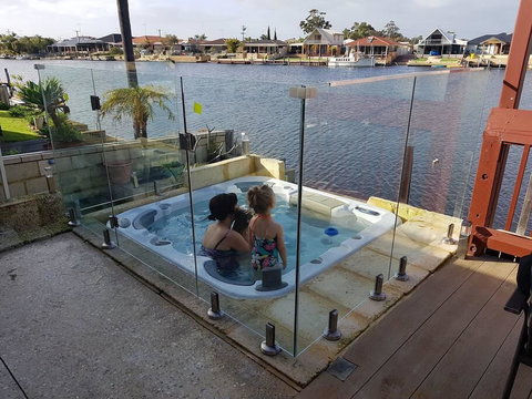 Waterside Resort Style - Accommodation Resorts 3