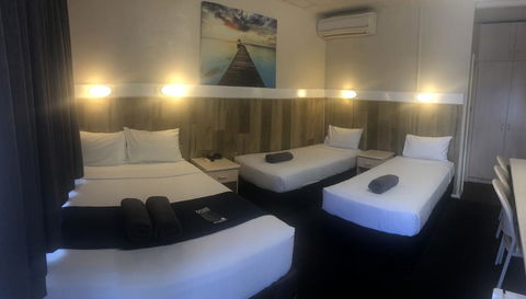 Wattle Tree Motel - Accommodation Resorts 3