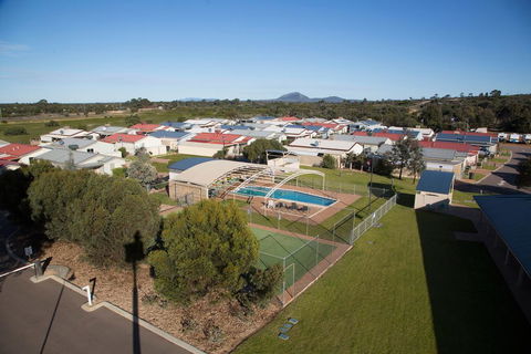 Wavecrest Village & Tourist Park - Accommodation Resorts 1