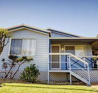 Wavecrest Village  Tourist Park - Accommodation Resorts