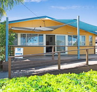 Wheelchair Friendly with water views - Welsby Pde Bongaree - Accommodation Resorts